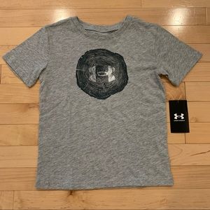 New! Under Armour boys size 5 short sleeve shirt